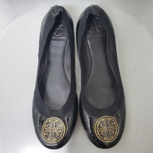 Tory Burch Caroline Black Patent Leather Ballet Flats Gold Logo Shoes Size 7.5‎ - Picture 2 of 11